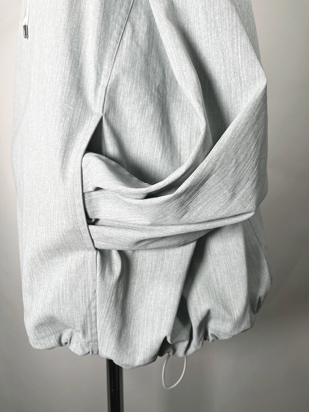 LB23SS-BL03-PDN | ピグメントダイドフードブルゾン | WHITE PIGMENT DYED