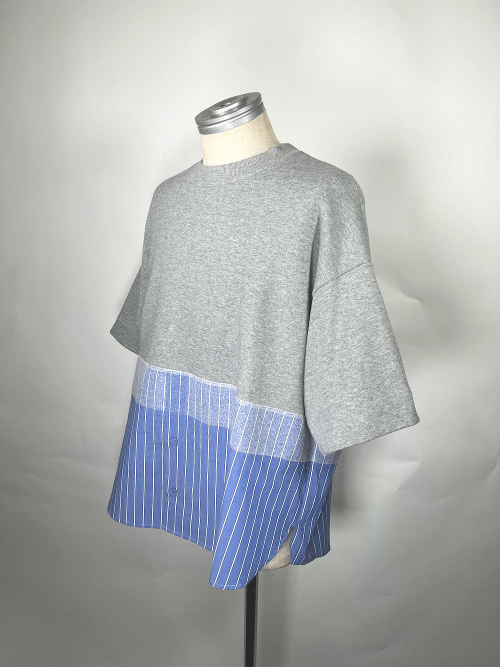 LB23SS-PO03-NDP | 针刺对接套头衫 | 蓝色条纹×灰色