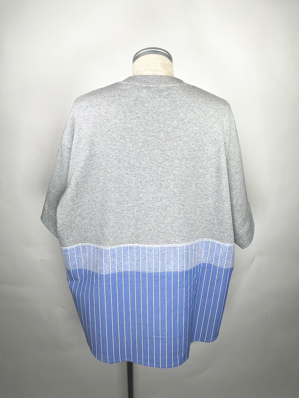 LB23SS-PO03-NDP | 针刺对接套头衫 | 蓝色条纹×灰色