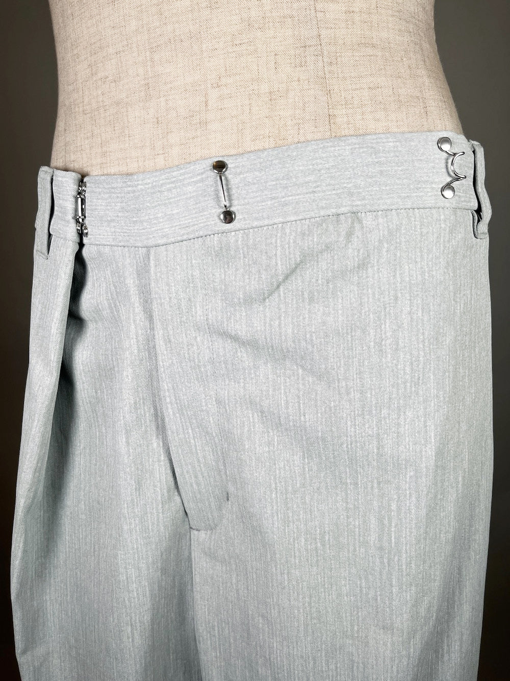 LB23SS-PT02-PDN | ピグメントダイドカスタマイズタックトラウザー | WHITE PIGMENT DYED