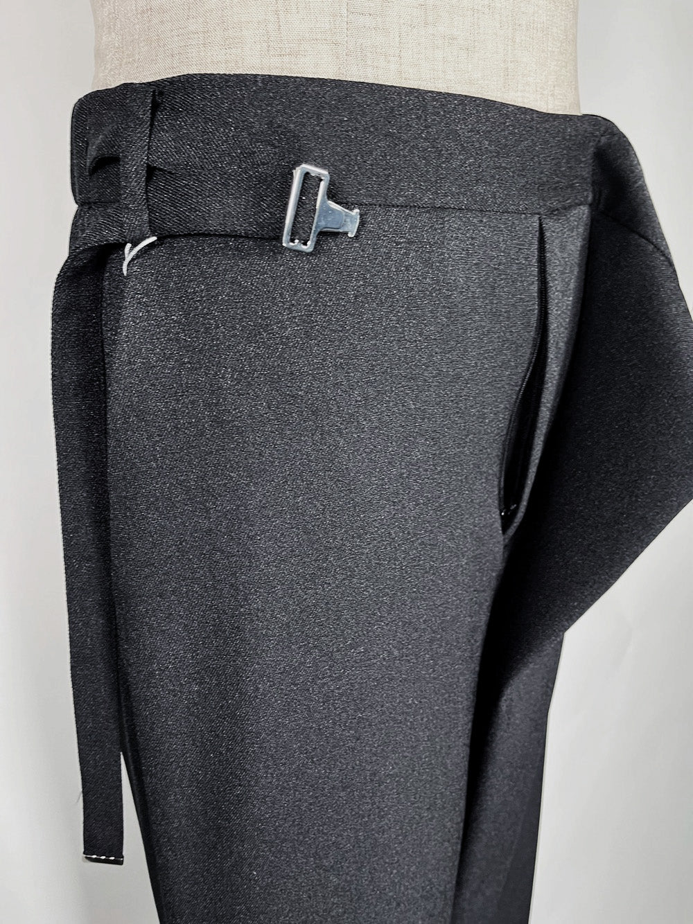 LB23SS-PT04-ALN | ラップドトラウザー | BLACK