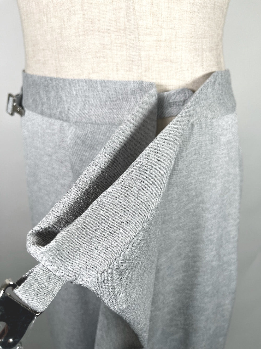 LB23SS-PT04-ALN | ラップドトラウザー | GRAYMARL