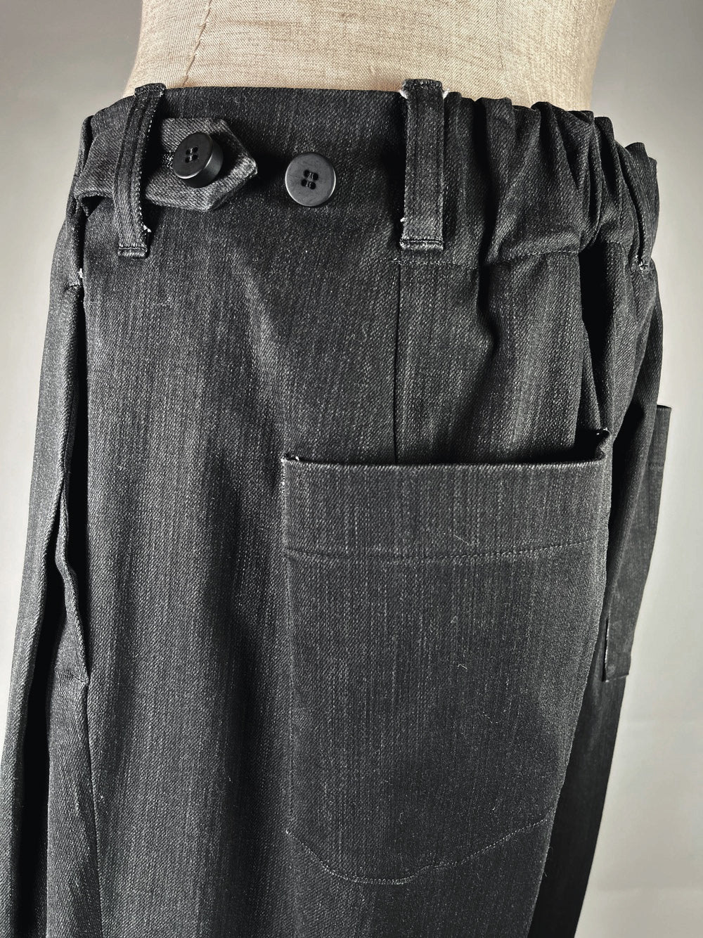 LB23SS-PT05-PDN | ピグメントダイドポケットタックワイドパンツ | BLACK PIGMENT DYED