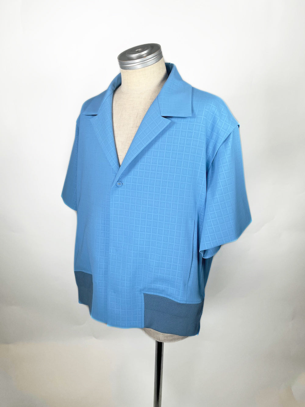 LB23SS-SJK03-ERW | エンボスリリーワルツデタッチャブルサマージャケット | ROYALBLUE