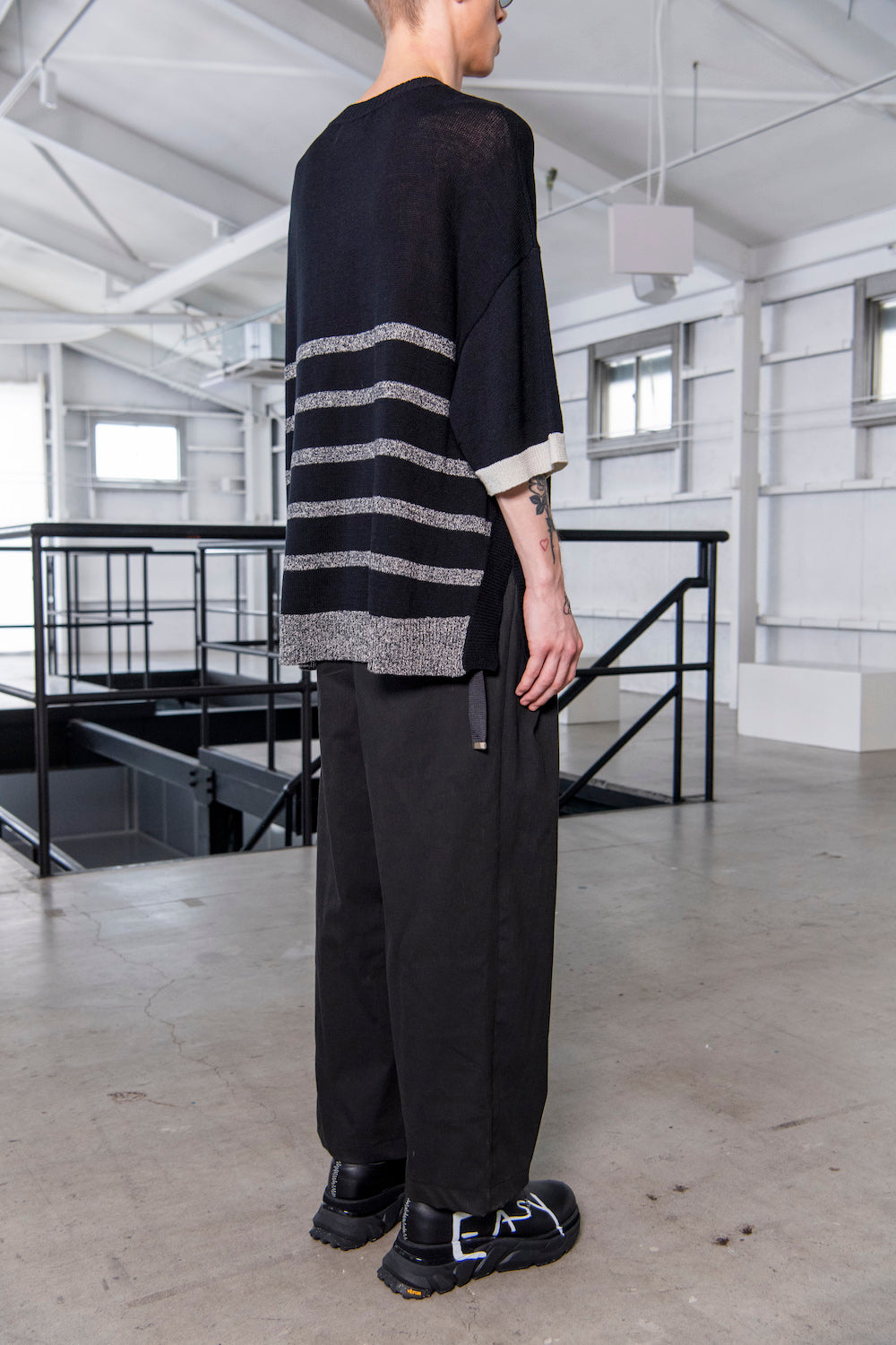 LB23SS-KNTE02 | インターシャハーフスリーブサマーニット | BLACK