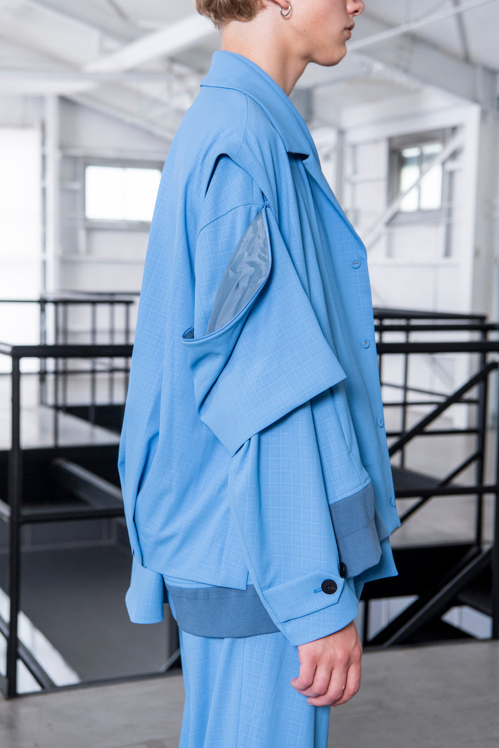 LB23SS-SJK03-ERW | エンボスリリーワルツデタッチャブルサマージャケット | ROYALBLUE