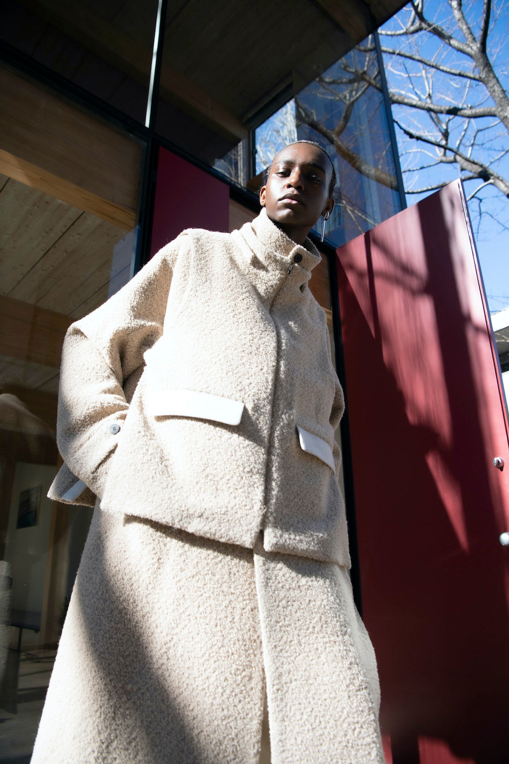 LB22AW-CO04-LYS #BLACK and TAN.