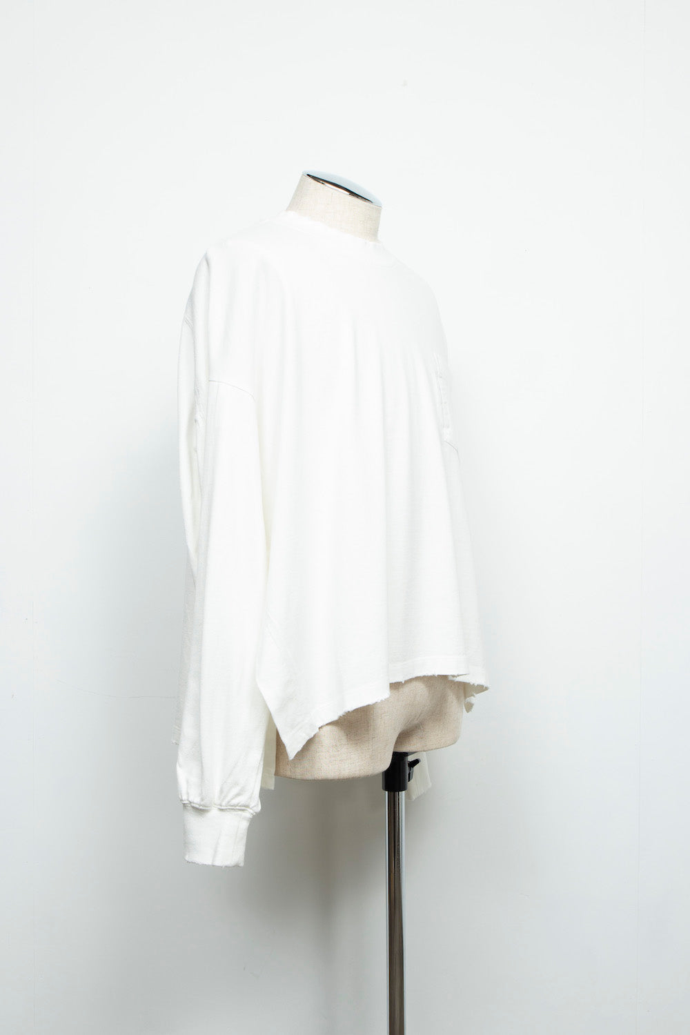 LB24AW-PO07-ITD | テーピングエイドダメージプルオーバー | OFF WHITE