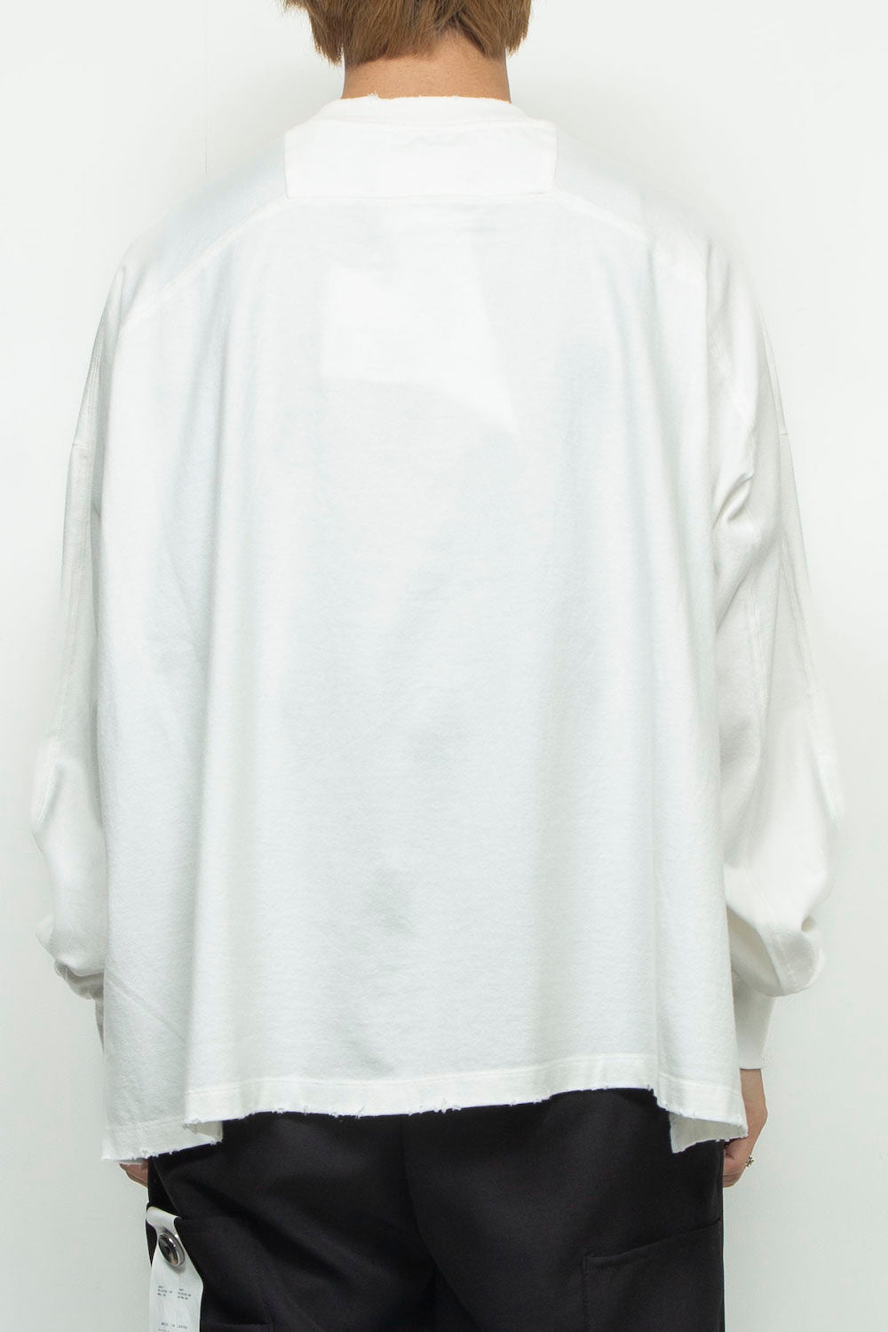 LB24AW-PO07-ITD | テーピングエイドダメージプルオーバー | OFF WHITE