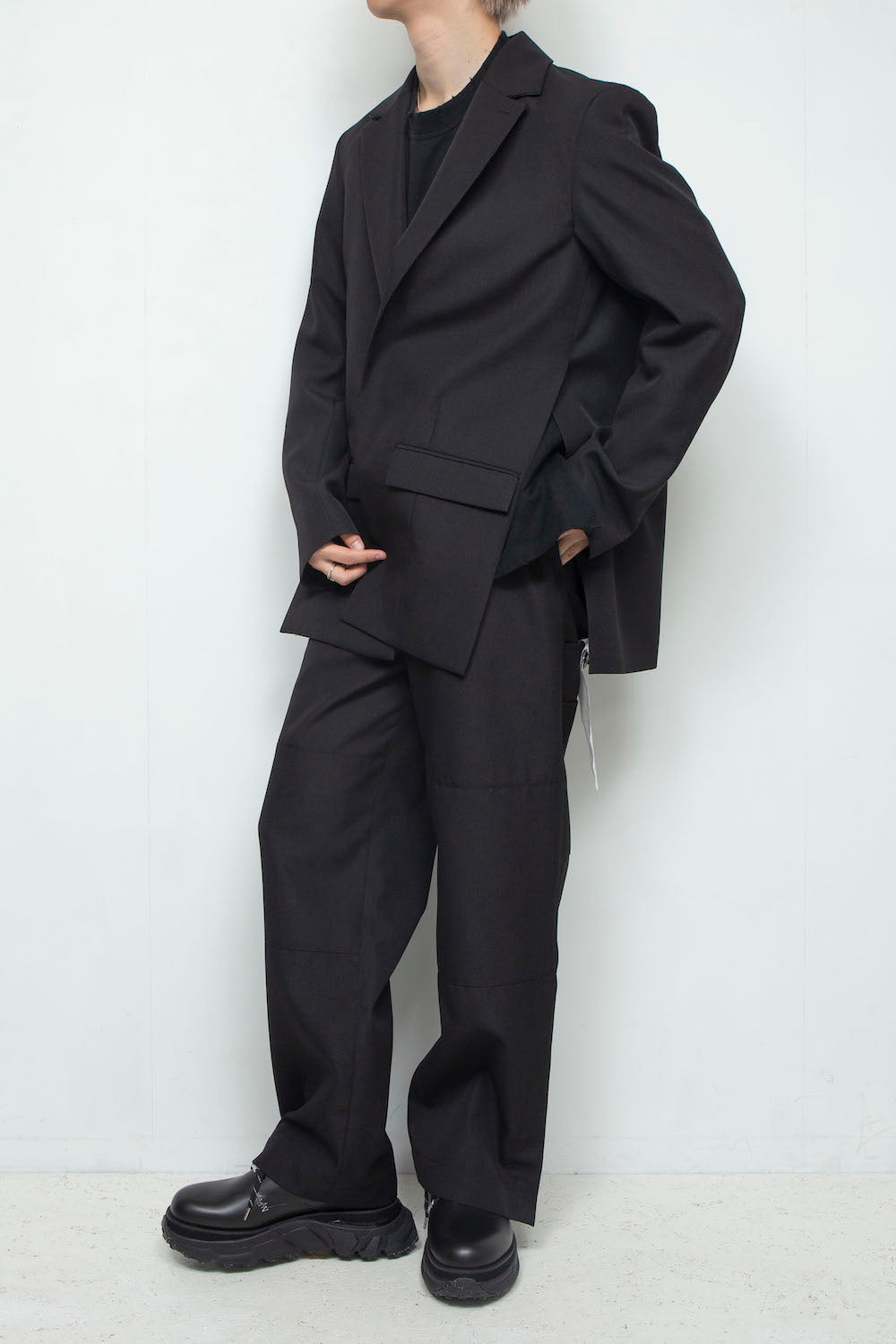 <LAST 1点> LB24AW-JK06-ADK | サイドベントテーラードジャケット | BLACK