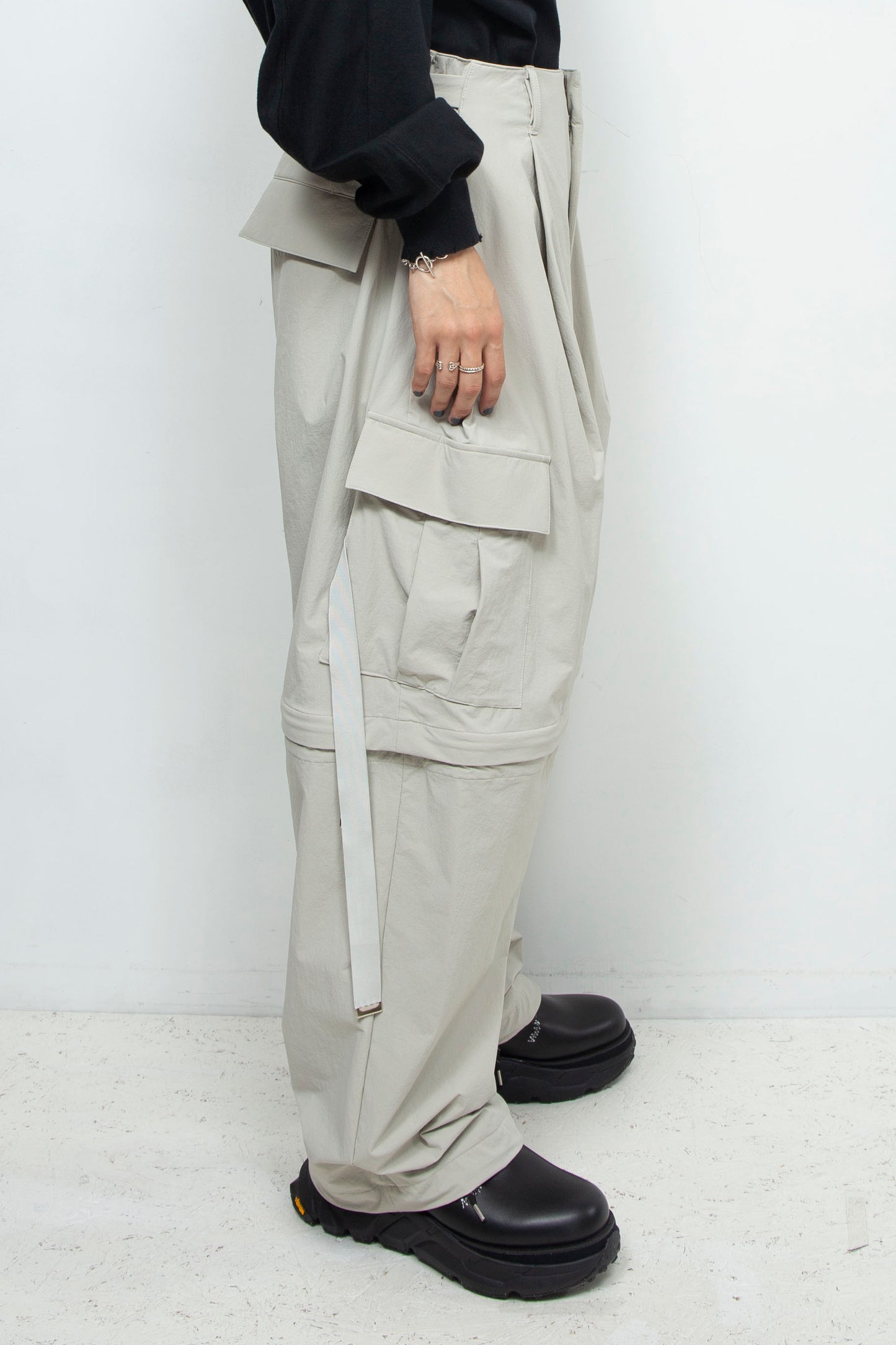 LB24AW-PT07-ADK | Side Zip Painter Trousers | IVORY