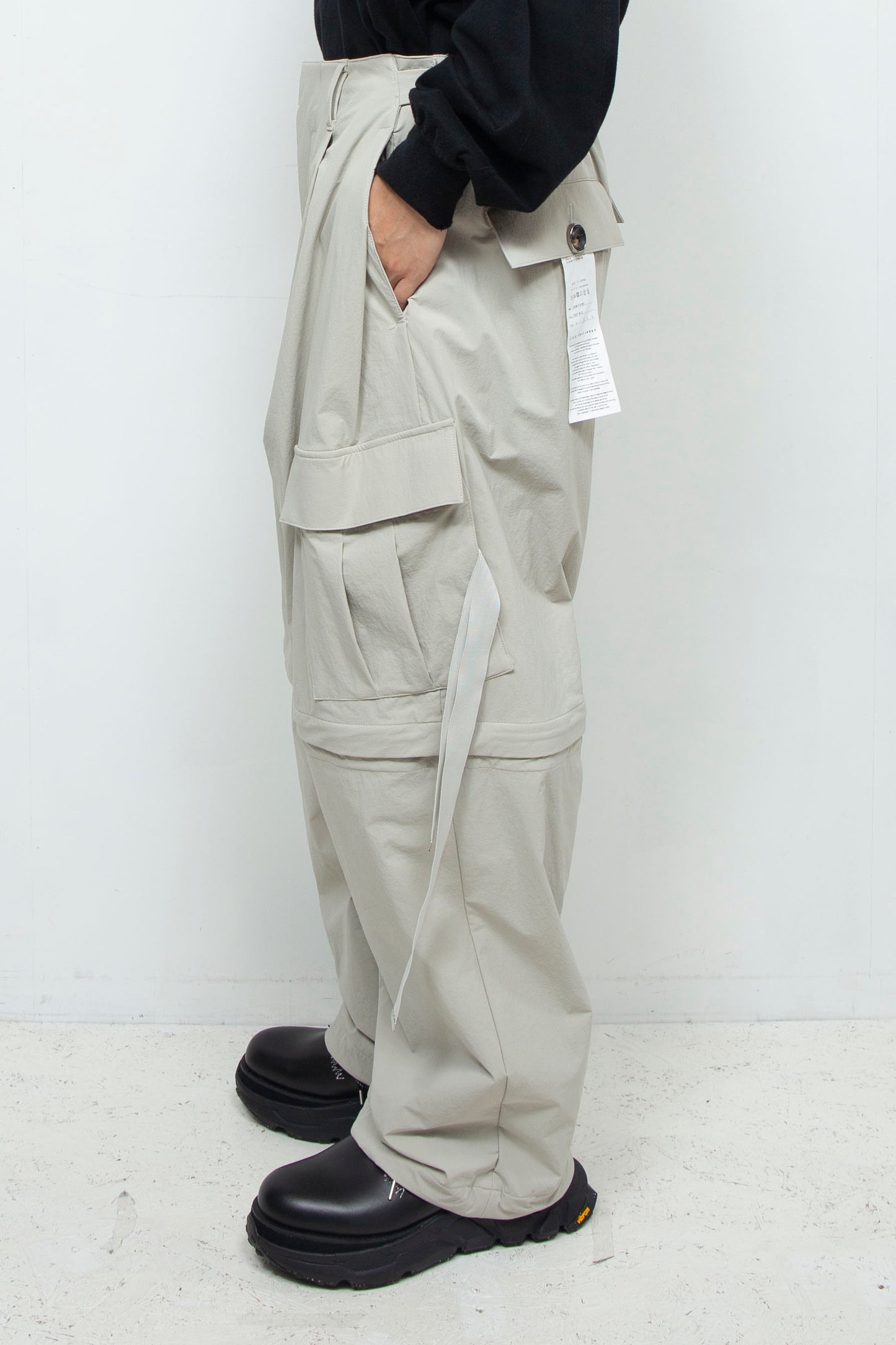 LB24AW-PT07-ADK | Side Zip Painter Trousers | IVORY