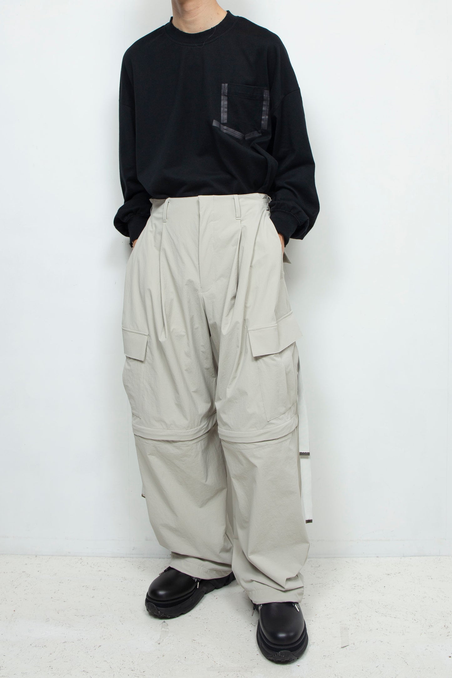 LB24AW-PT07-ADK | Side Zip Painter Trousers | IVORY