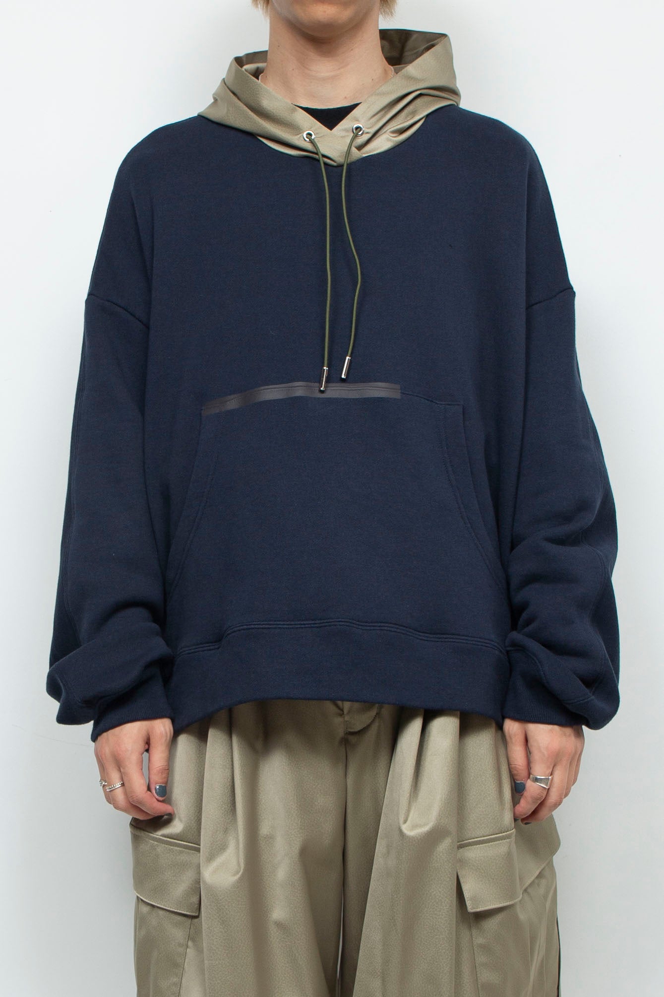 LB24AW-PK01-YGEMB | テーピングエイドコンビネーションフーディ | DARK NAVY×SAGE