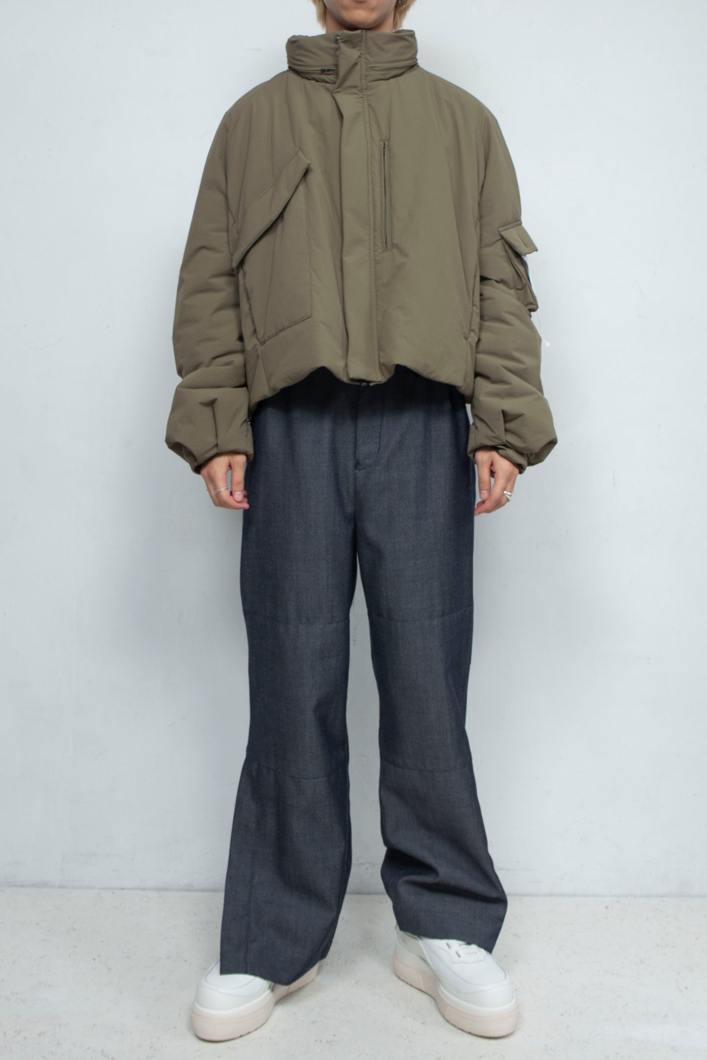 LB24AW-BL03-NBG | Onibegie 加垫短款上衣 | OLIVE