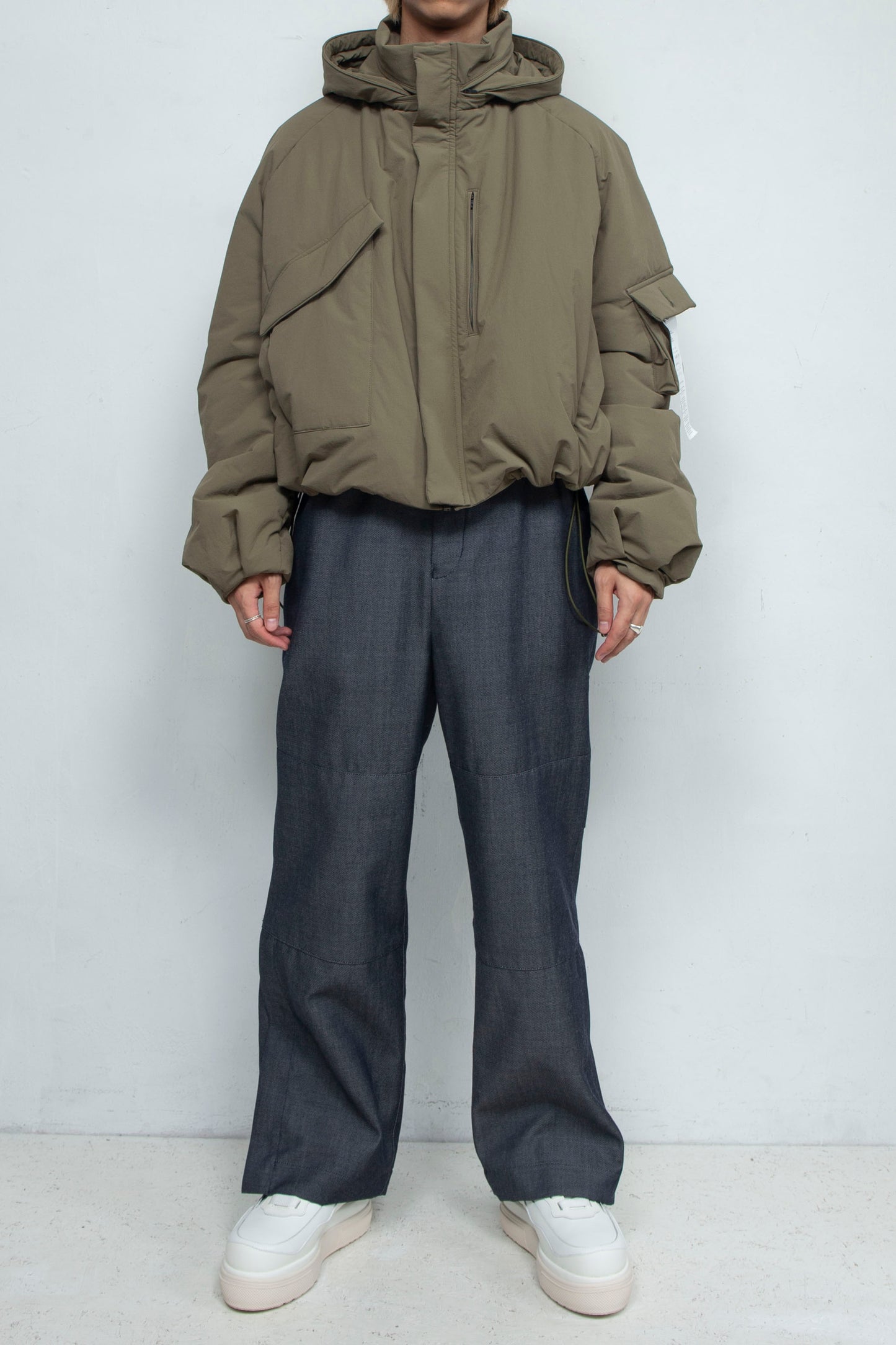 LB24AW-BL03-NBG | Onibegie 加垫短款上衣 | OLIVE