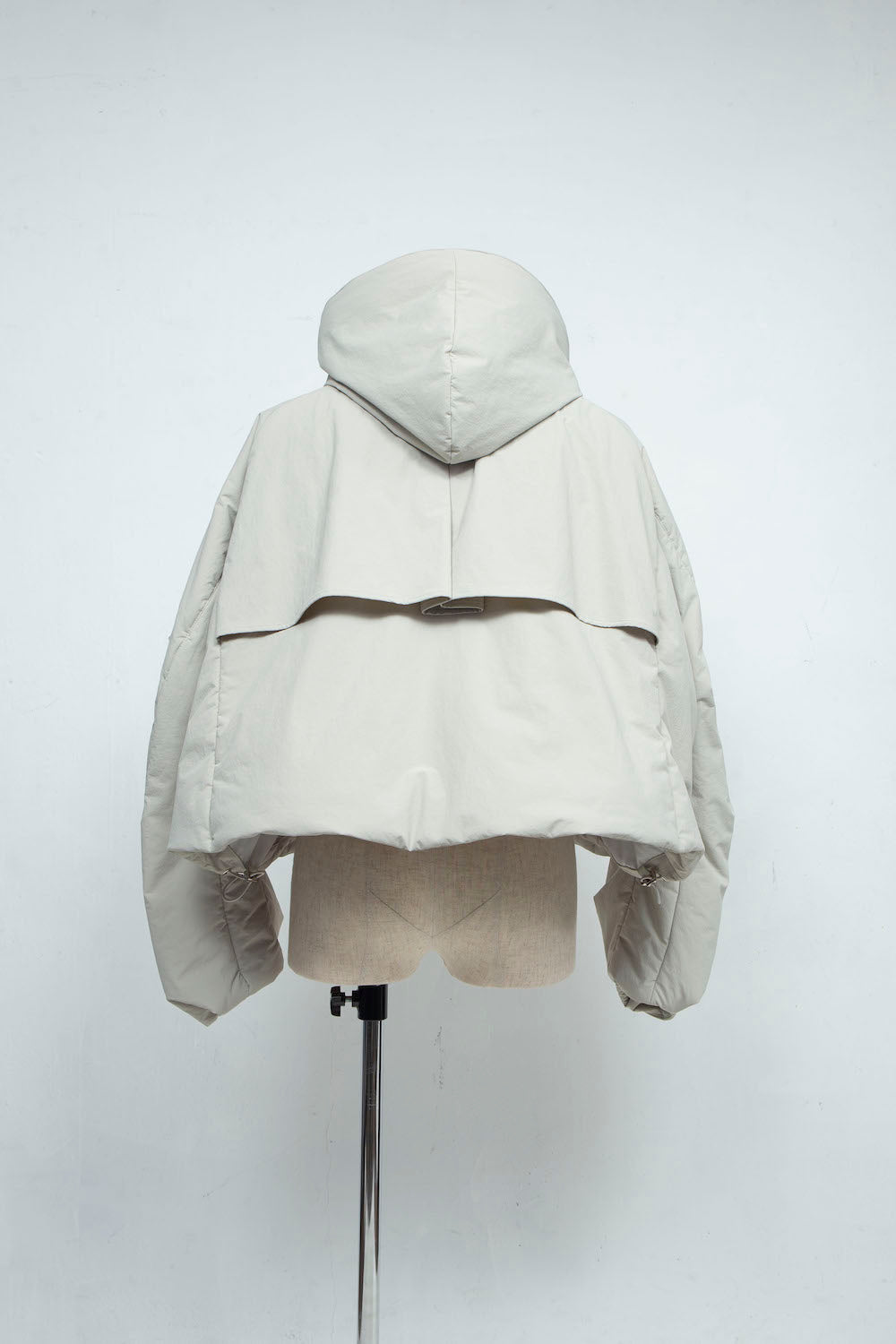 LB24AW-BL03-NBG | Onibegieパッディングショートブルゾン | FROSTY WHITE