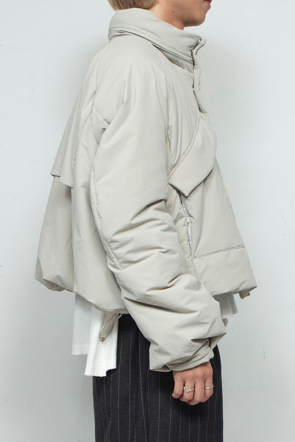 LB24AW-BL03-NBG | Onibegieパッディングショートブルゾン | FROSTY WHITE