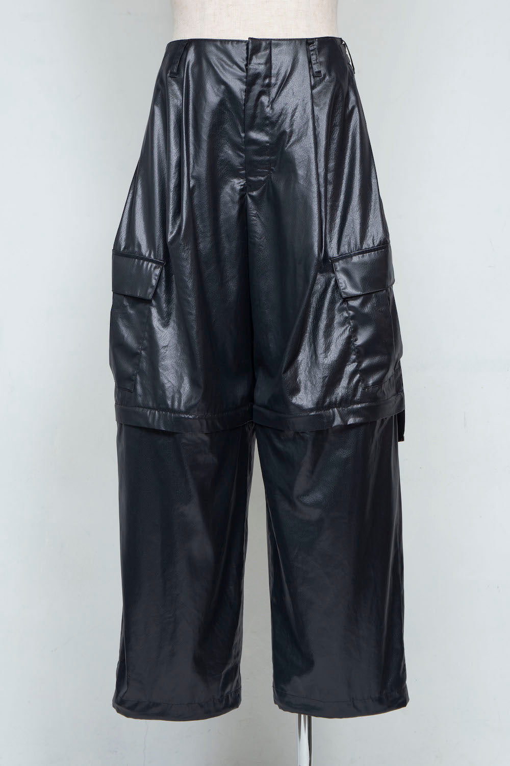 LB25SS-PT05-FFL | FAKE-FAKE LEATHER Ⅱ デタッチャブルカーゴパンツ | BLACK