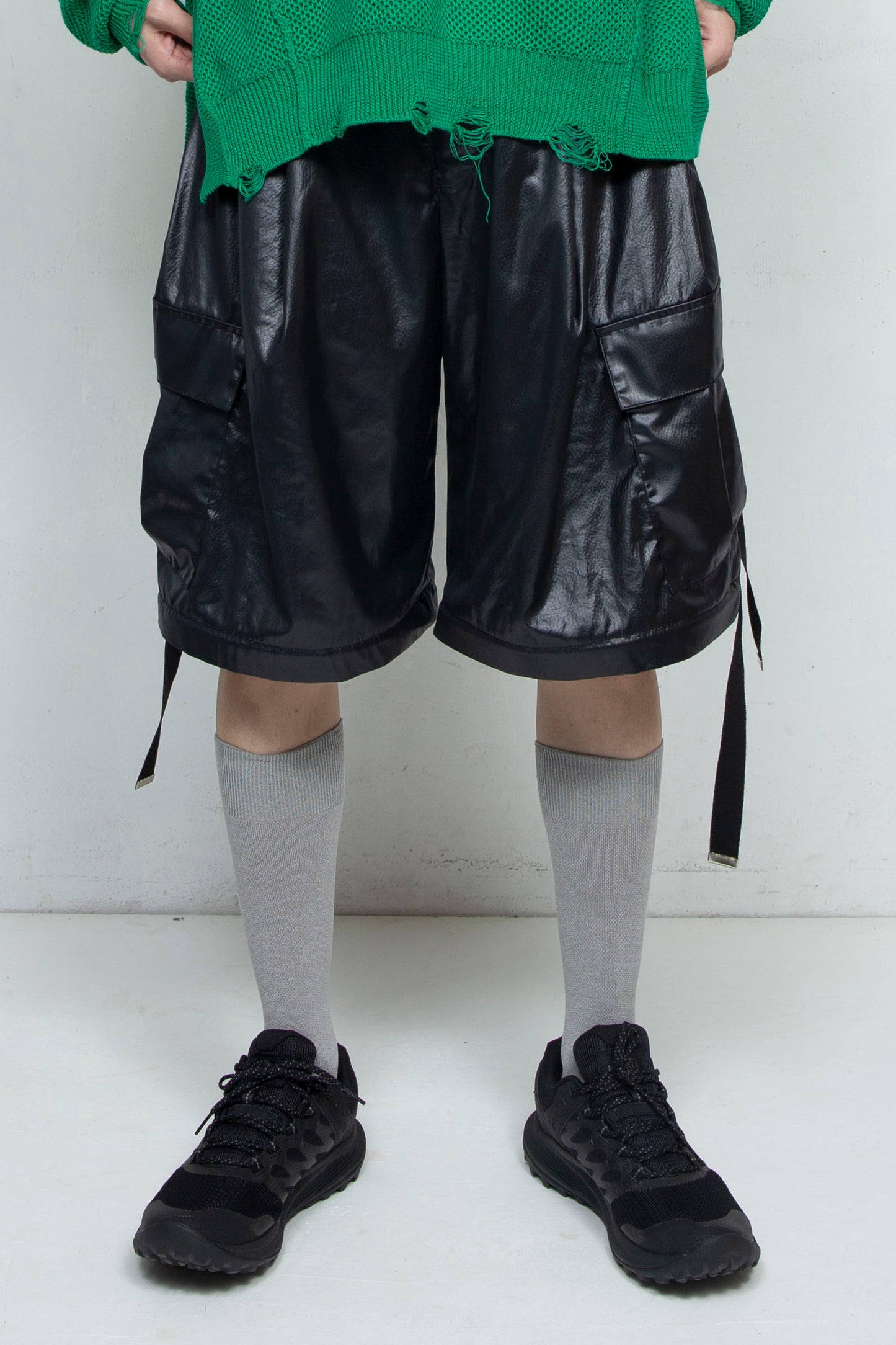 LB25SS-PT05-FFL | FAKE-FAKE LEATHER Ⅱ デタッチャブルカーゴパンツ | BLACK