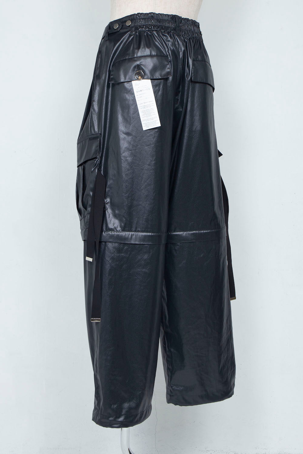 LB25SS-PT05-FFL | FAKE-FAKE LEATHER Ⅱ デタッチャブルカーゴパンツ | BLACK