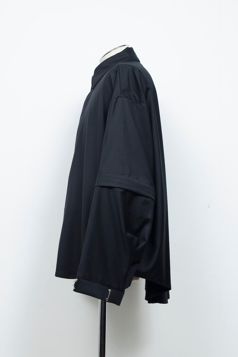 <LAST 1点> LB26AW-SH11-SCO |  SUPER140Sウール デタッチャブルスリーブシャツ | BLACK