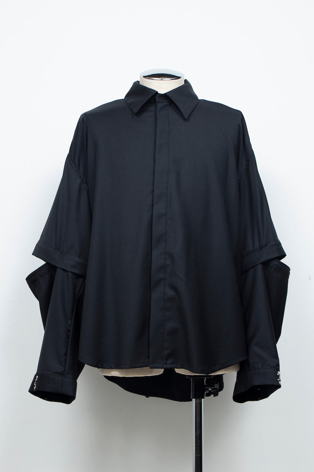 <LAST 1点> LB26AW-SH11-SCO |  SUPER140Sウール デタッチャブルスリーブシャツ | BLACK