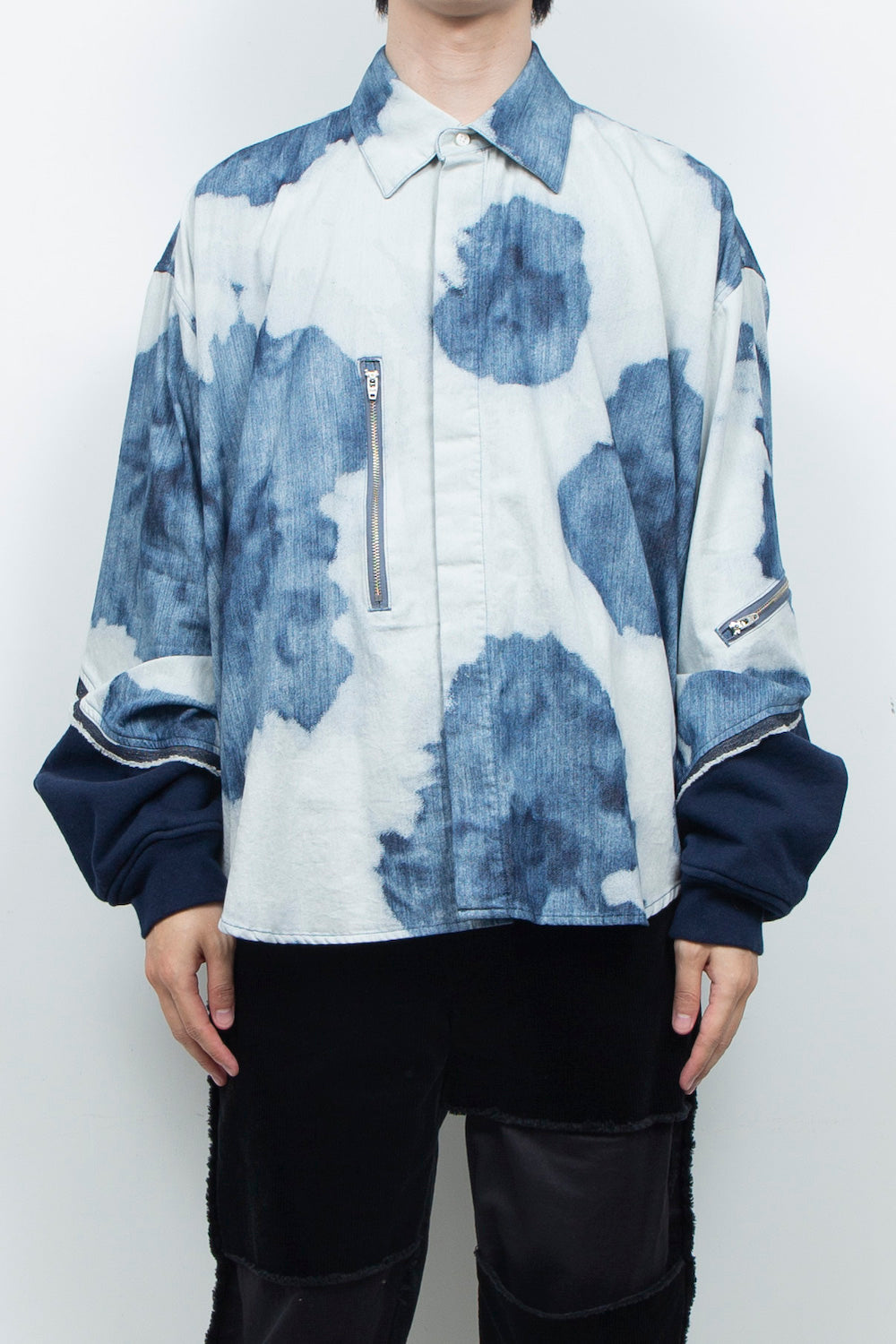 LB26AW-SH12-BLD | Gradation Flower Bleach Denim Twisted Sleeve Shirt | INDIGO BLEACHED