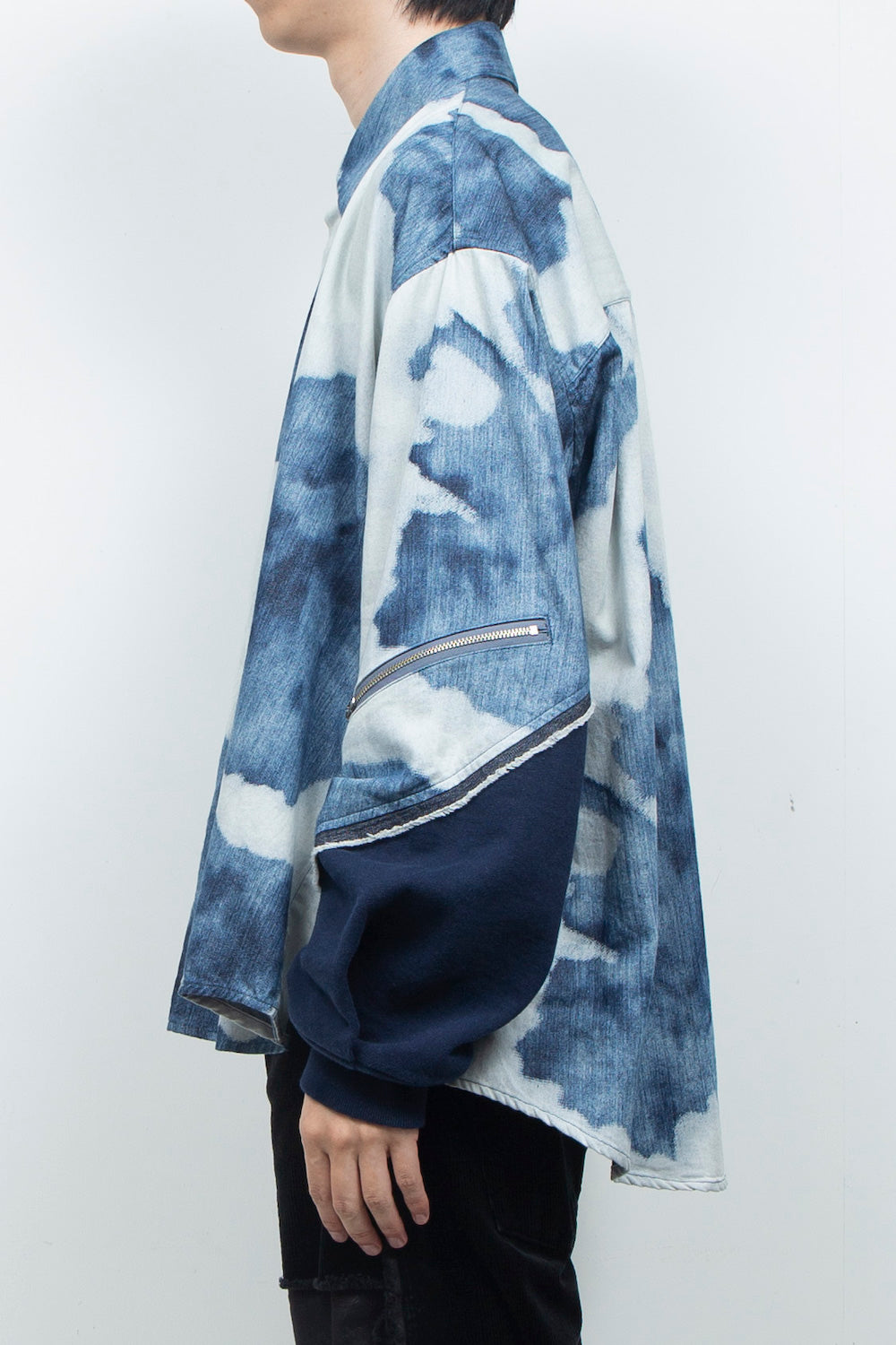LB26AW-SH12-BLD | Gradation Flower Bleach Denim Twisted Sleeve Shirt | INDIGO BLEACHED