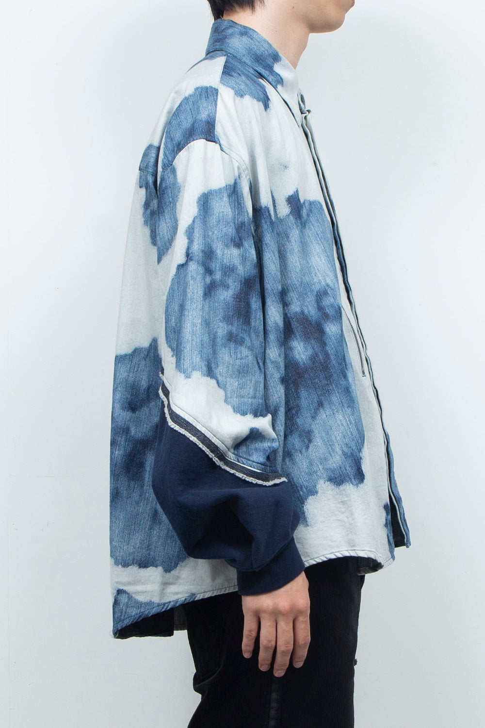 LB26AW-SH12-BLD | Gradation Flower Bleach Denim Twisted Sleeve Shirt | INDIGO BLEACHED