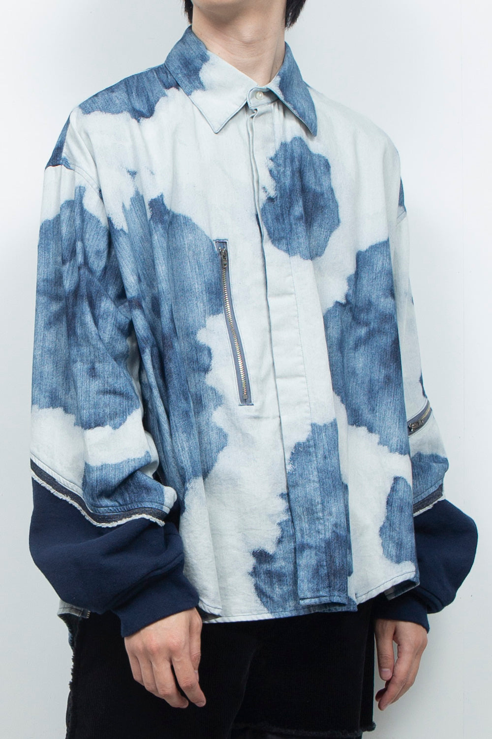 LB26AW-SH12-BLD | Gradation Flower Bleach Denim Twisted Sleeve Shirt | INDIGO BLEACHED