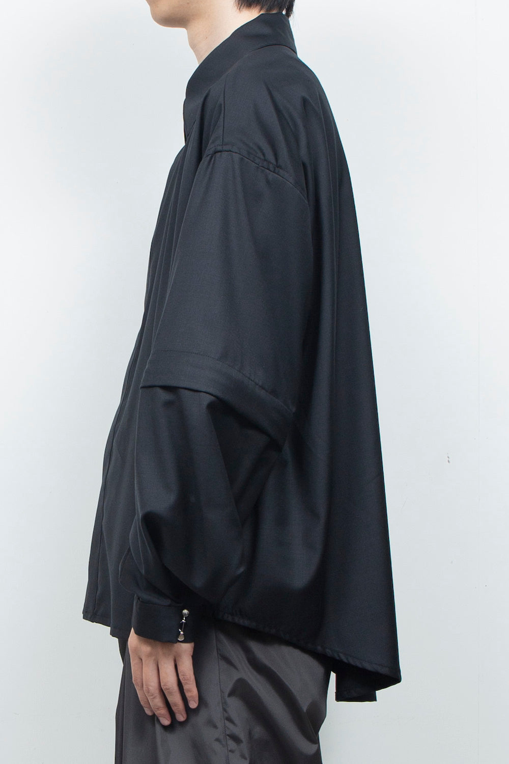 <LAST 1点> LB26AW-SH11-SCO |  SUPER140Sウール デタッチャブルスリーブシャツ | BLACK