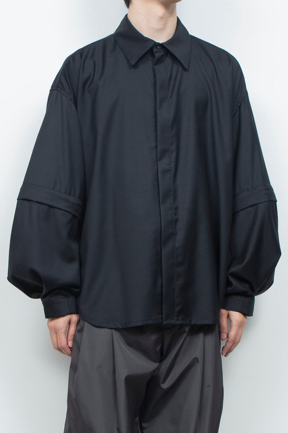 <LAST 1点> LB26AW-SH11-SCO |  SUPER140Sウール デタッチャブルスリーブシャツ | BLACK