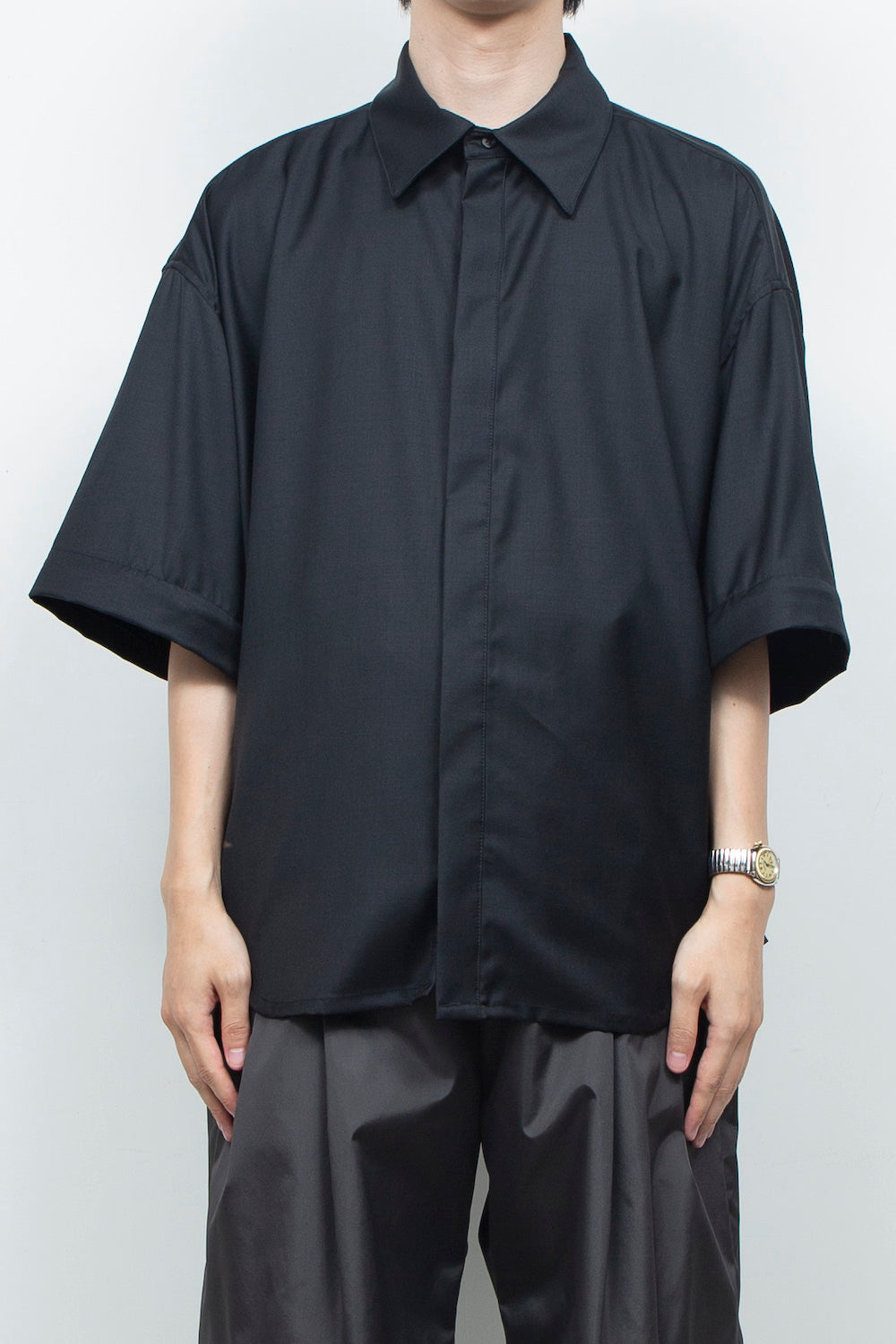 <LAST 1点> LB26AW-SH11-SCO |  SUPER140Sウール デタッチャブルスリーブシャツ | BLACK