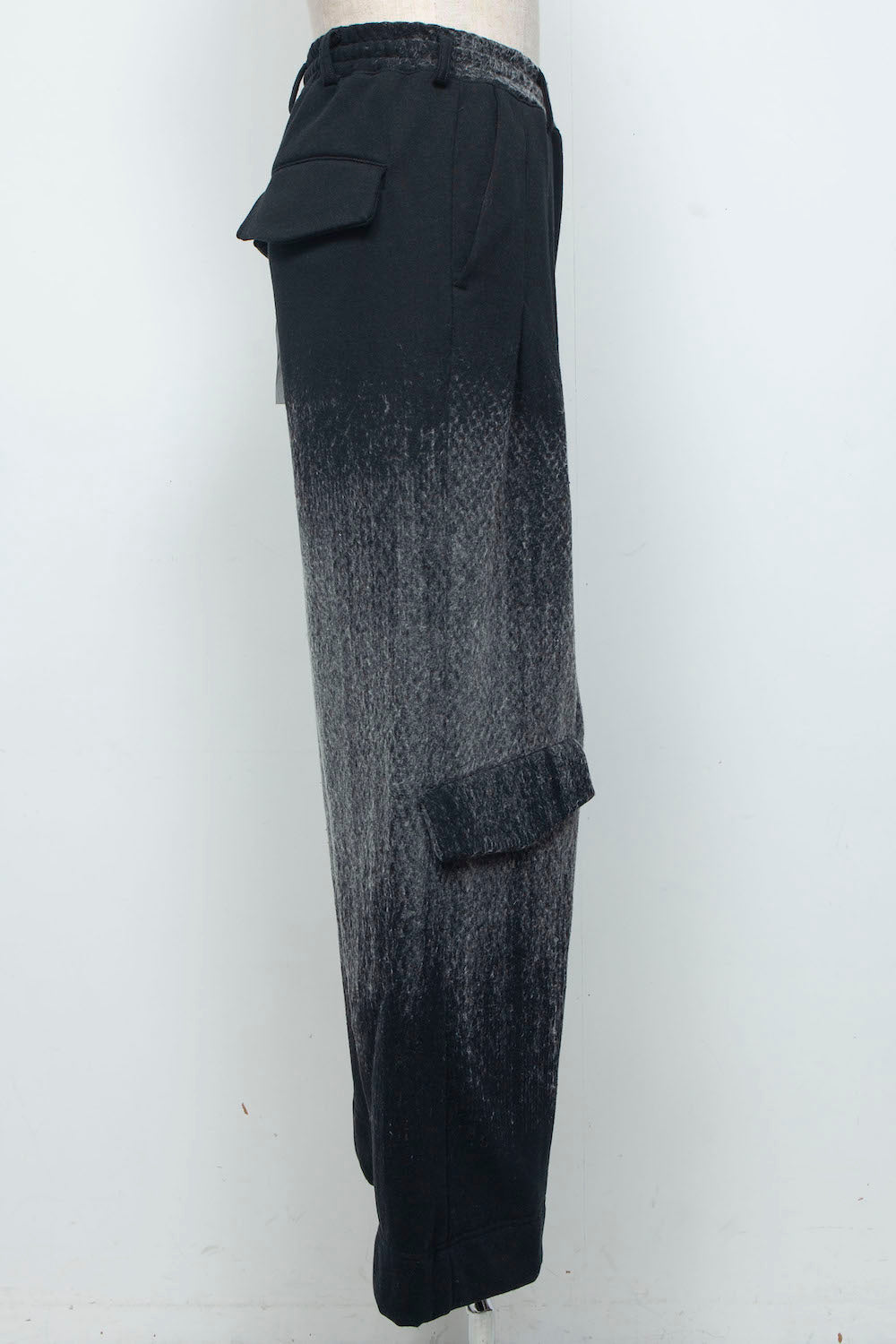 LB26AW-PT09-NDJ | グラデーションニードルパンチシンフラップバギーパンツ2.0 | BLACK BASED