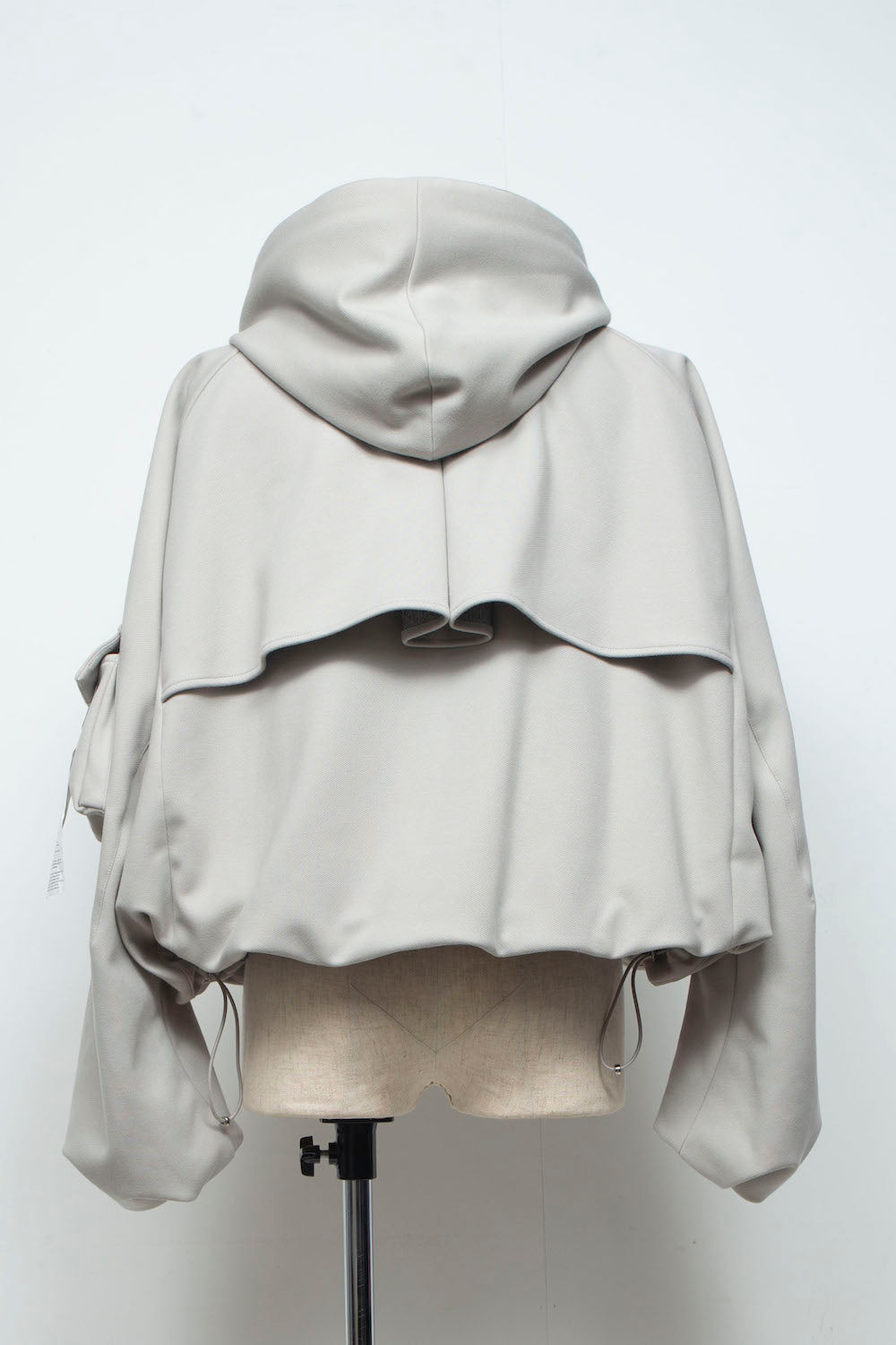 LB26AW-BL03-DFB | DOWN FABRICショートフードブルゾン | LIGHT GRAY