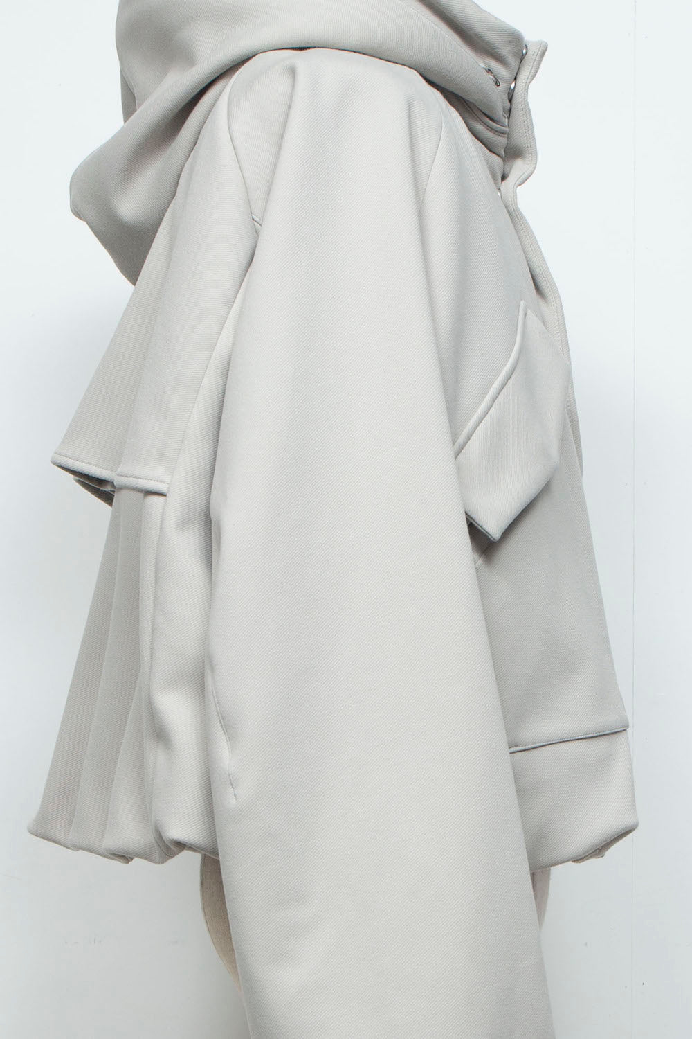 LB26AW-BL03-DFB | DOWN FABRICショートフードブルゾン | LIGHT GRAY