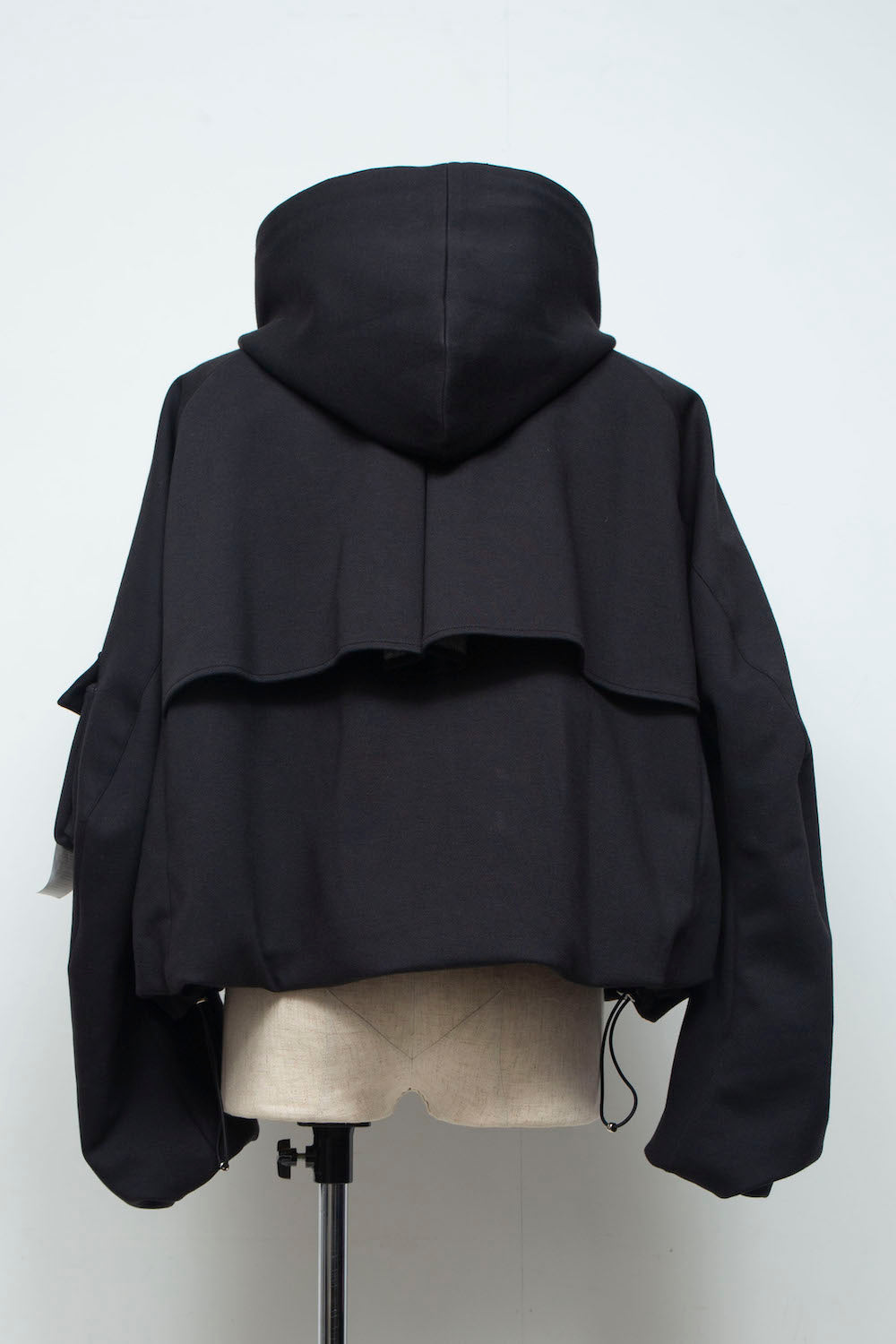 LB26AW-BL03-DFB | DOWN FABRICショートフードブルゾン | BLACK