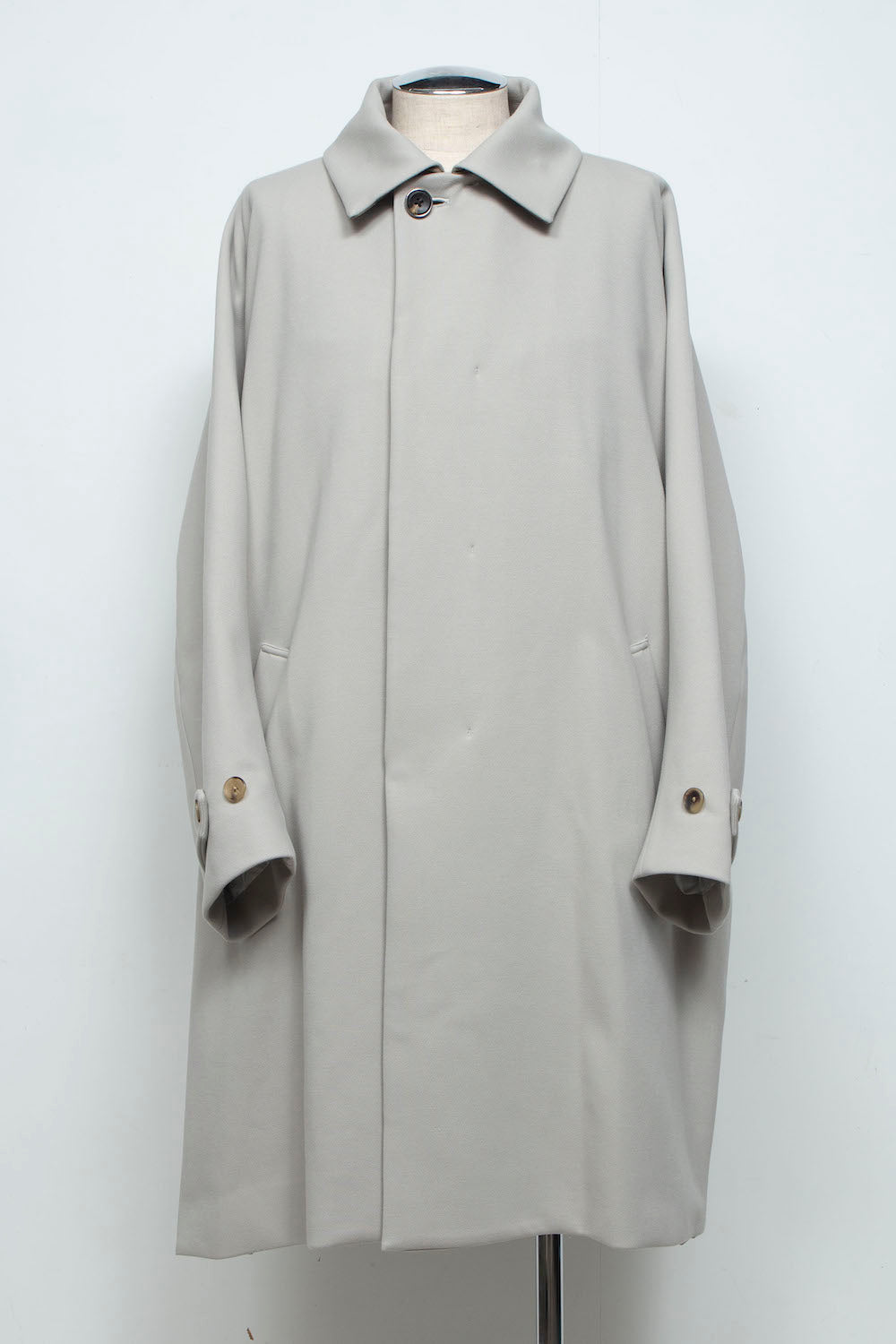 <LAST 1点> LB26AW-CO10-DFB | DOWN FABRICステンカラーコート | LIGHT GRAY