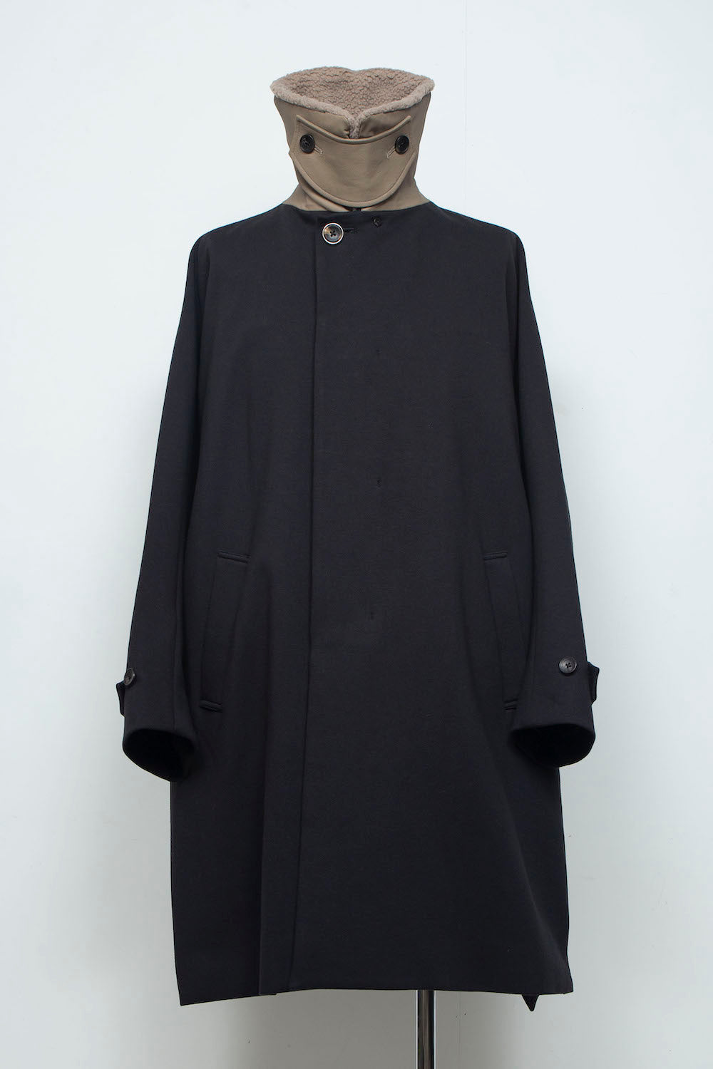 LB26AW-CO10-DFB | DOWN FABRICステンカラーコート | BLACK