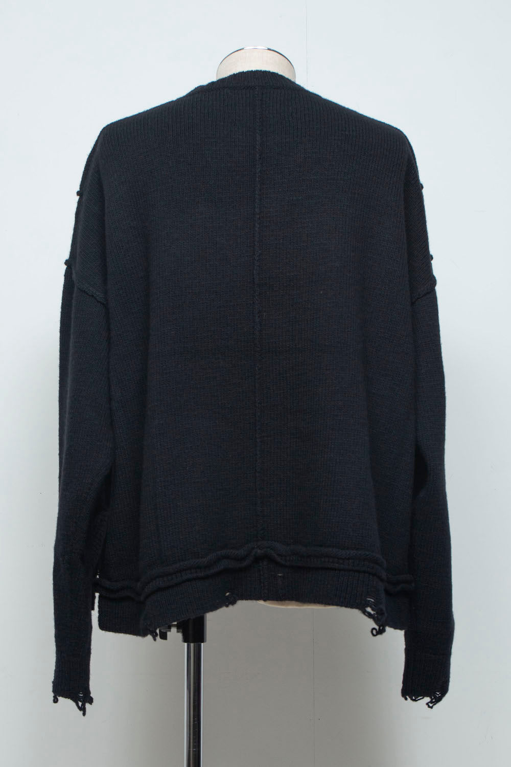 LB26AW-KN11 | ドッグモチーフインターシャセーター | BLACK
