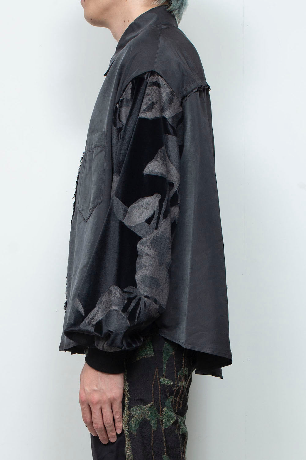 <last>
 LB25AW-SH08-SPV-PVL | Velour Jersey Sleeve Easy Shirt | Black x Black</last>