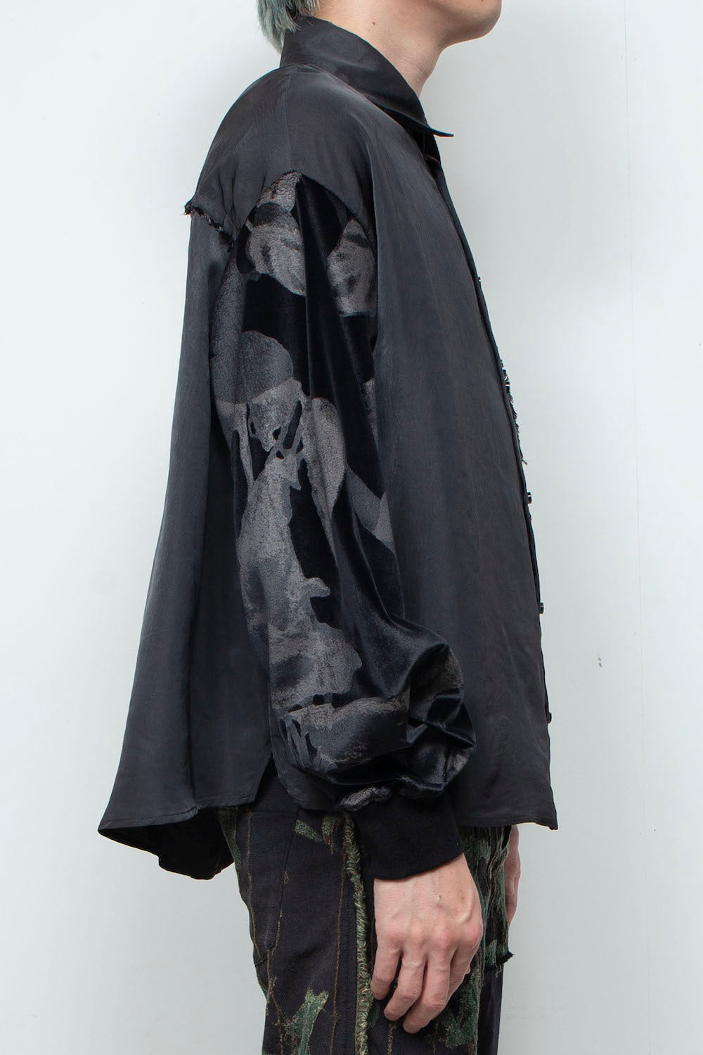 <last>
 LB25AW-SH08-SPV-PVL | Velour Jersey Sleeve Easy Shirt | Black x Black</last>