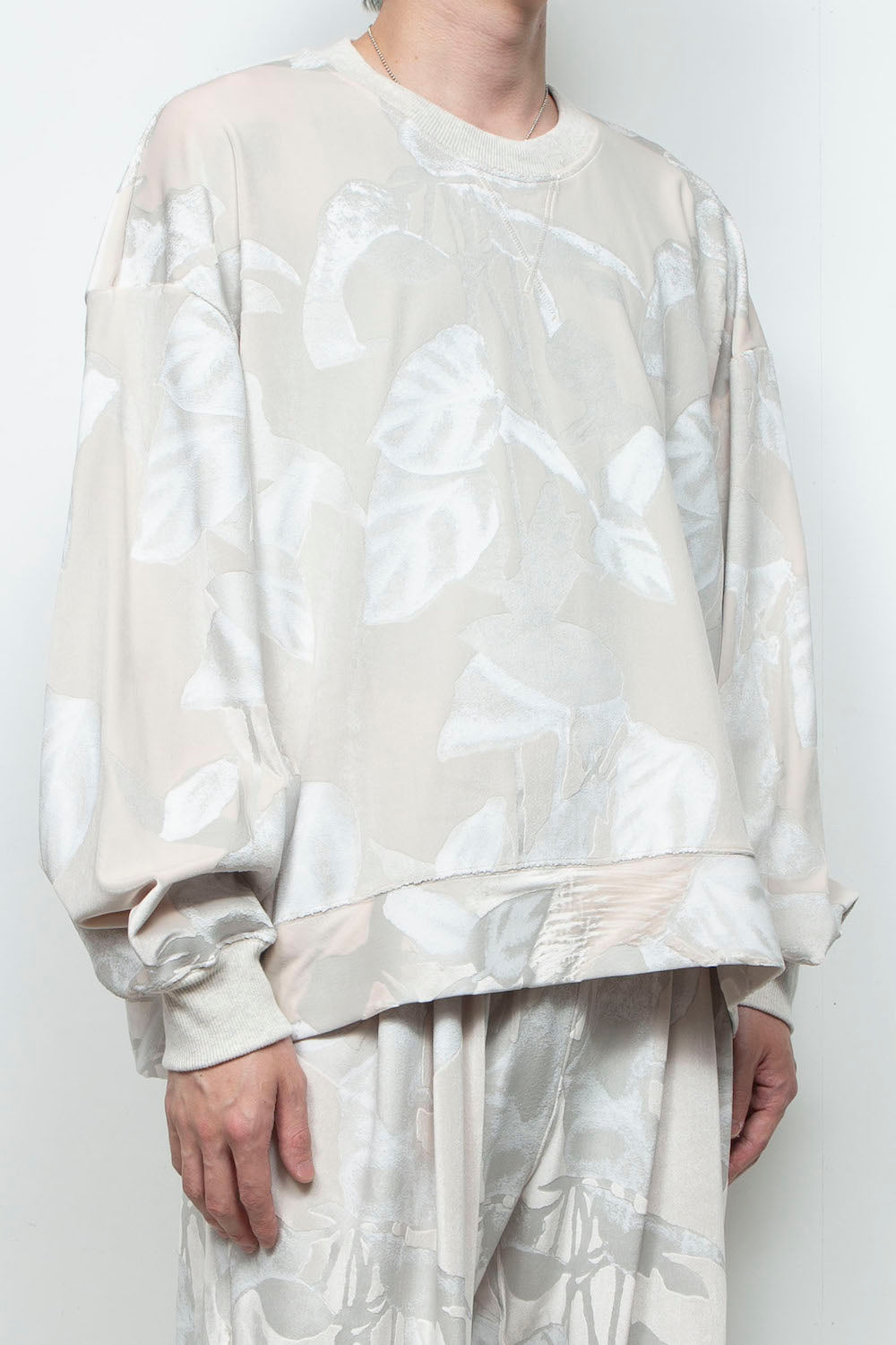 <last>  
LB25AW-PO08-PVL | 3D Printed Velour Jersey Pullover | Off White</last>