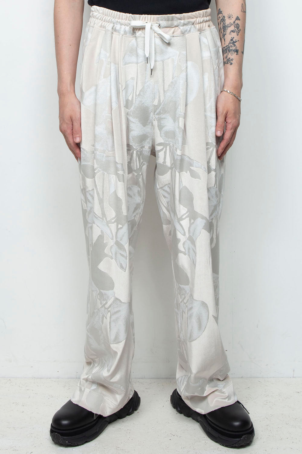 LB25AW-PT08-PVL | 3D Printed Velour Jersey Easy Pants | Off White