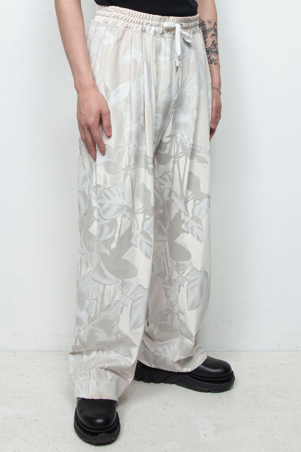 LB25AW-PT08-PVL | 3D Printed Velour Jersey Easy Pants | Off White
