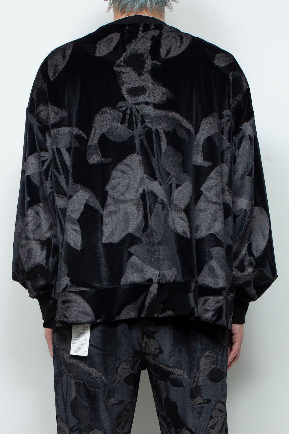 LB25AW-PO08-PVL | 3D Printed Velour Jersey Pullover | BLACK