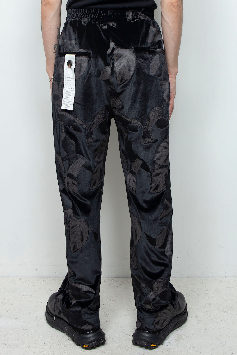 <last>  
LB25AW-PT08-PVL | 3D Printed Velour Jersey Easy Pants | BLACK</last>