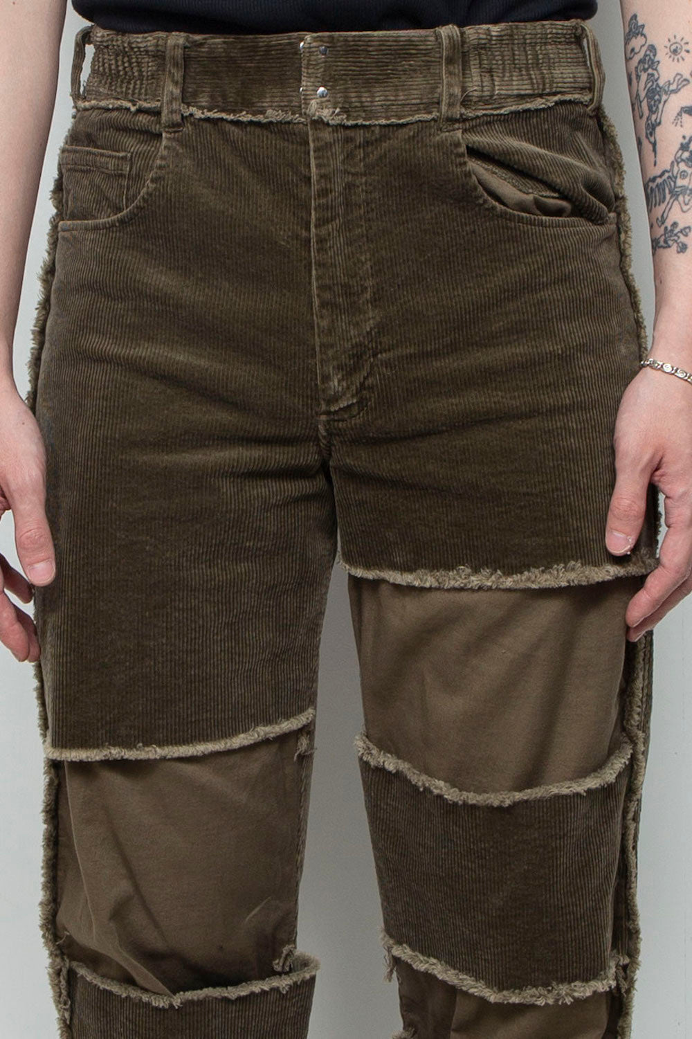<last> LB25AW-PT02-CDR | Reconstructed 5-Pocket Pants (Corduroy) | OLIVE</last>