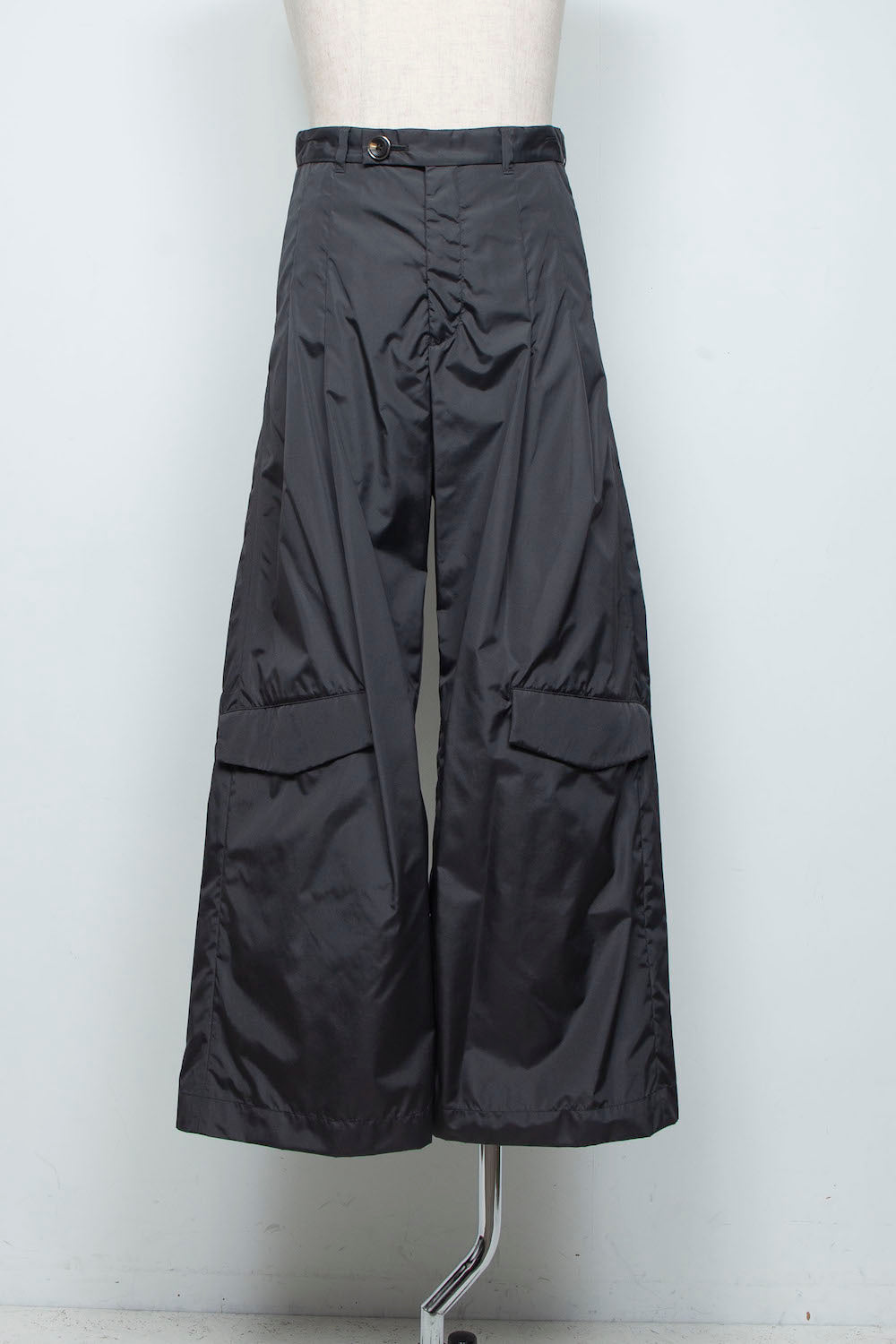 LB26SS-PT09-TRT | TRUSSAIR®︎ TWILL シンフラップバギートラウザー | CHARCOAL